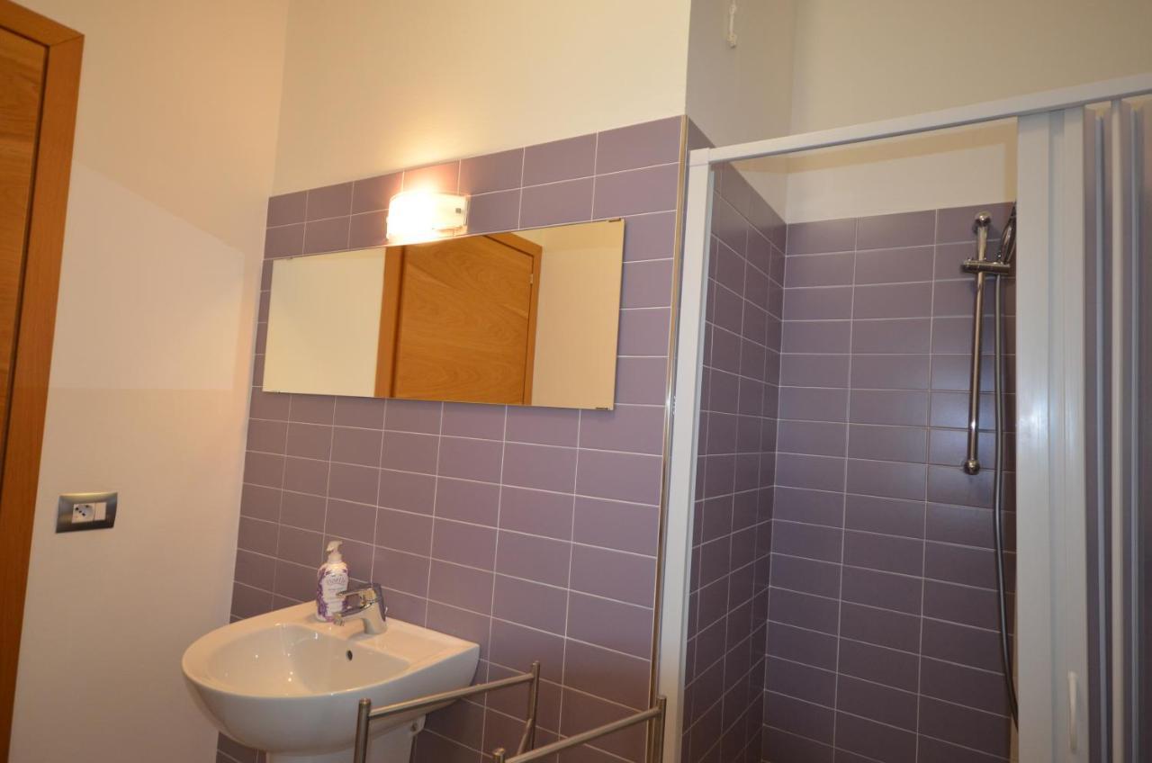Varennahouse Lory Apt Buitenkant foto